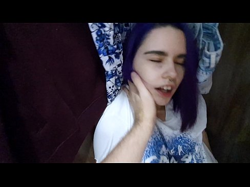❤️ Znalazłem moją siostrę w szafie i pomogłem jej dojść Super sex at pl.porngameshub.ru